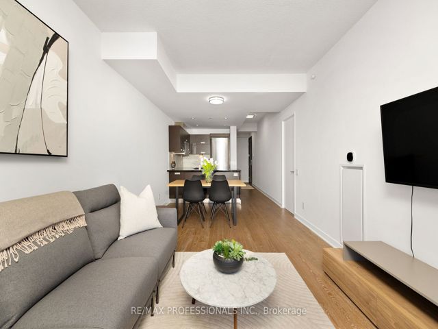 2815 - 90 Park Lawn Rd