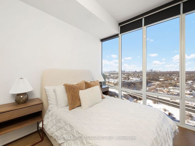 2815 - 90 Park Lawn Rd