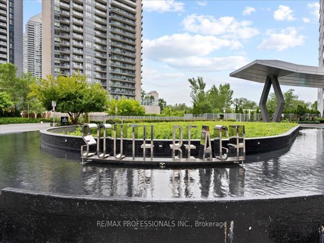 2815 - 90 Park Lawn Rd