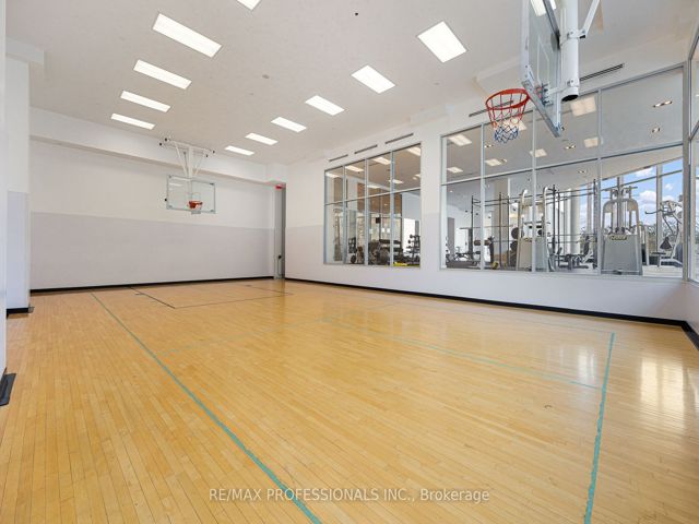 2815 - 90 Park Lawn Rd