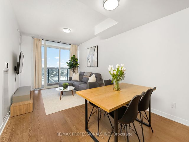 2815 - 90 Park Lawn Rd