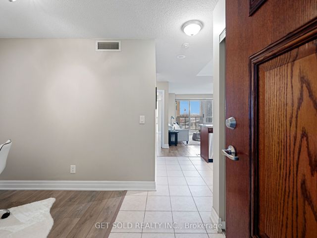 906 - 5 Michael Power Pl