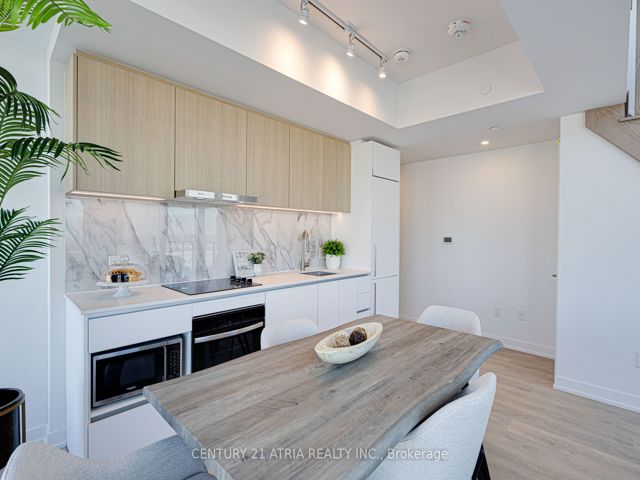 Ph10 - 1100 Sheppard Ave W