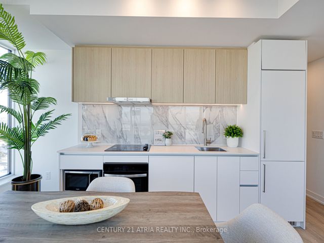 Ph10 - 1100 Sheppard Ave W