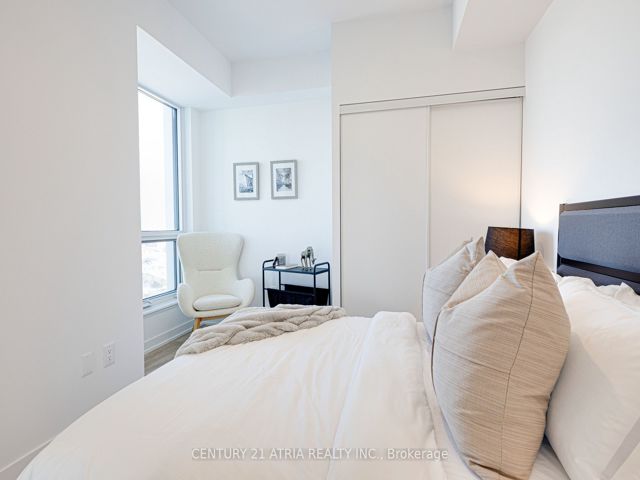 Ph10 - 1100 Sheppard Ave W