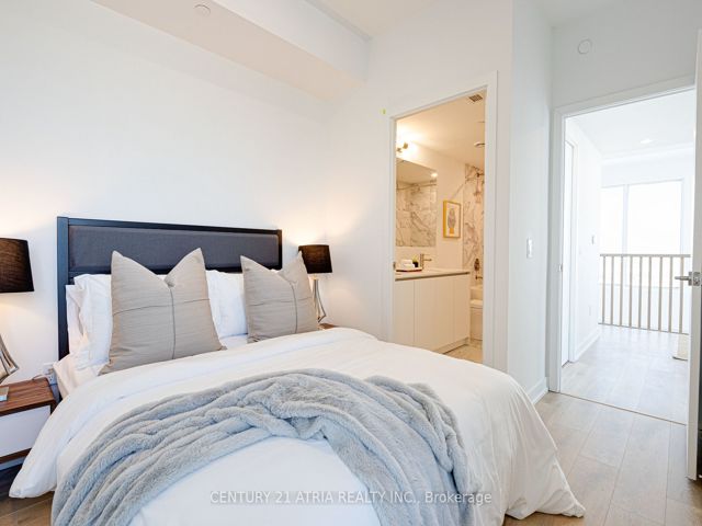 Ph10 - 1100 Sheppard Ave W