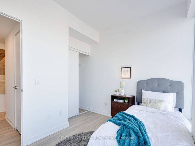 Ph10 - 1100 Sheppard Ave W