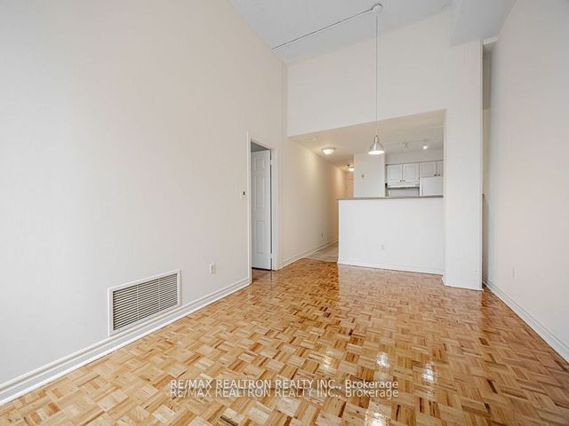 125 - 1401 Dupont St