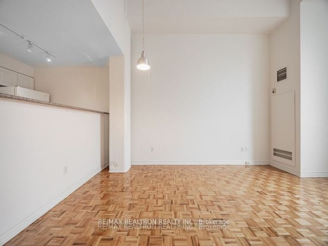 125 - 1401 Dupont St
