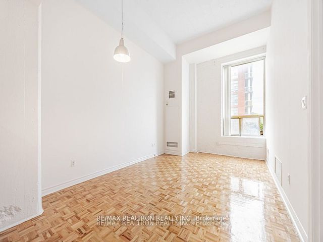 125 - 1401 Dupont St