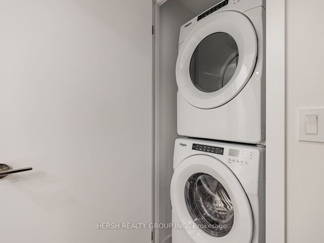 101 - 160 Kingsway Cres