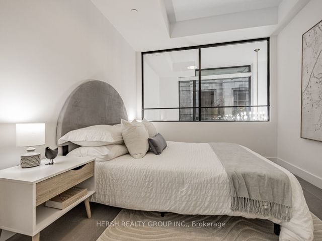 101 - 160 Kingsway Cres