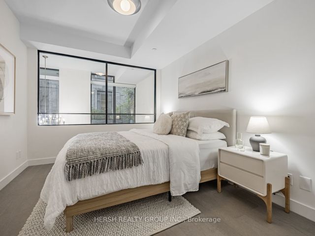 101 - 160 Kingsway Cres