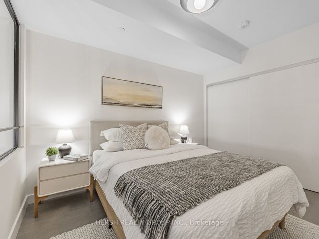 101 - 160 Kingsway Cres