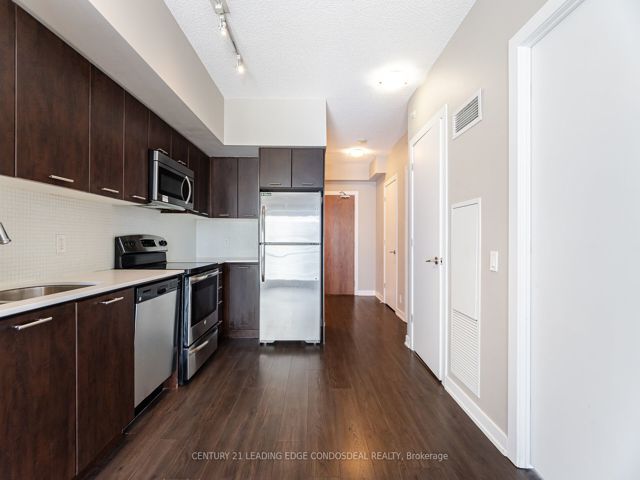 2103 - 2220 Lake Shore Blvd W
