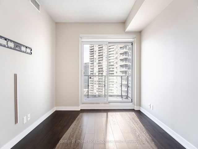 2103 - 2220 Lake Shore Blvd W