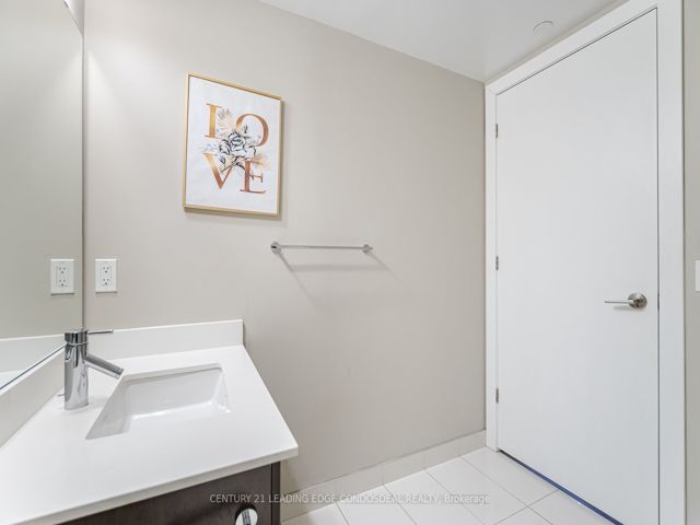 2103 - 2220 Lake Shore Blvd W