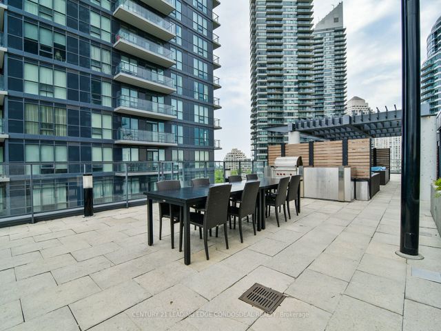 2103 - 2220 Lake Shore Blvd W