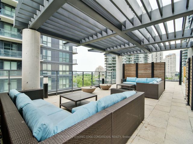 2103 - 2220 Lake Shore Blvd W