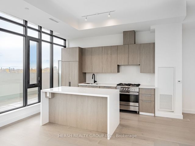 808 - 160 Kingsway Cres