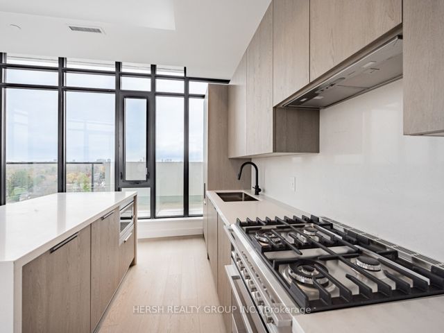 808 - 160 Kingsway Cres