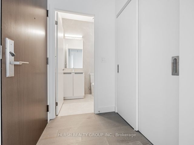 808 - 160 Kingsway Cres