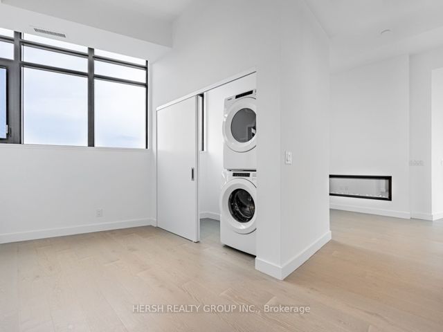 808 - 160 Kingsway Cres