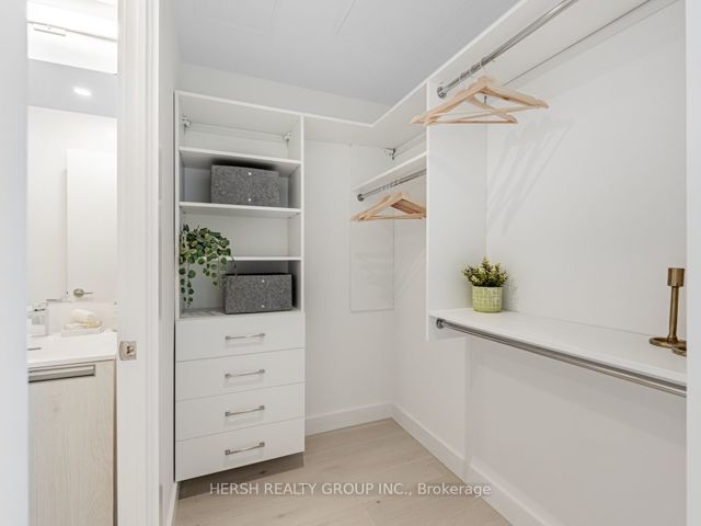 312 - 160 Kingsway Cres