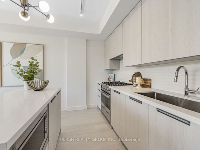 312 - 160 Kingsway Cres