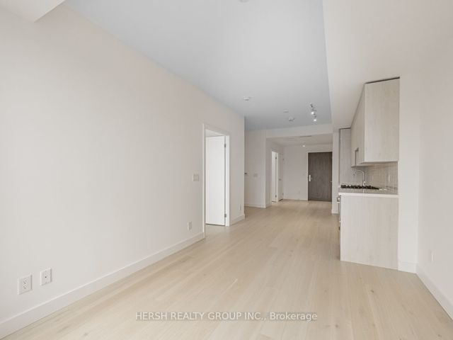 411 - 160 Kingsway Cres