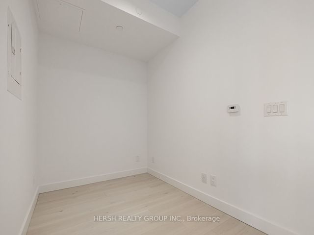 411 - 160 Kingsway Cres