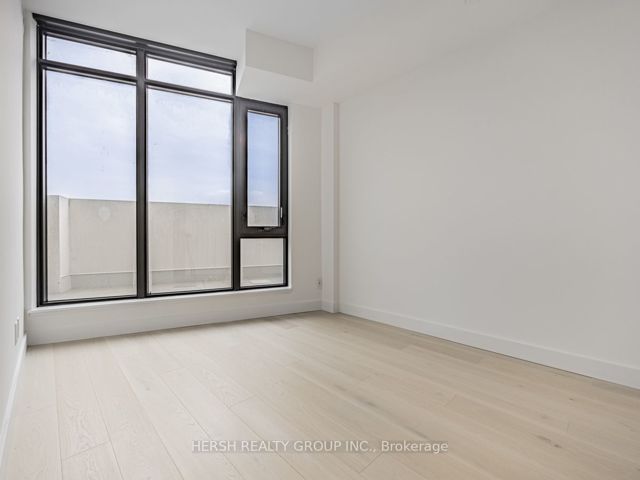 411 - 160 Kingsway Cres