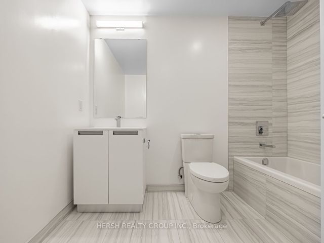 411 - 160 Kingsway Cres