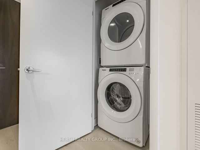 411 - 160 Kingsway Cres