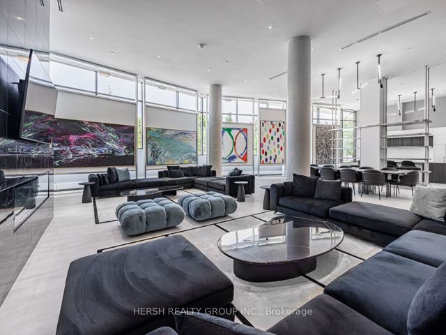411 - 160 Kingsway Cres