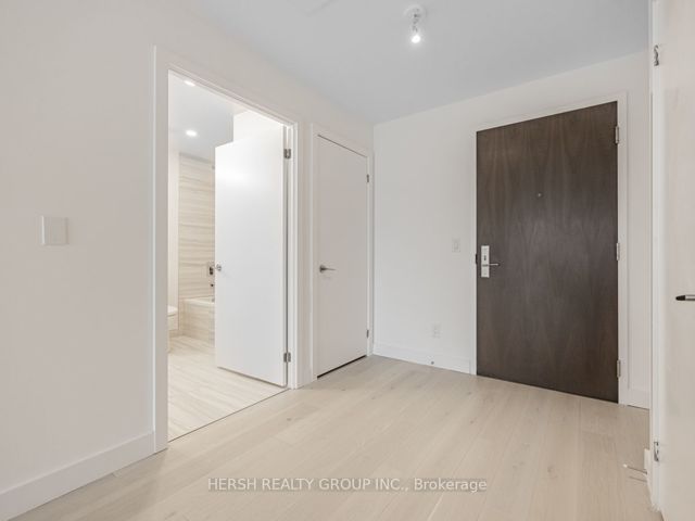 411 - 160 Kingsway Cres