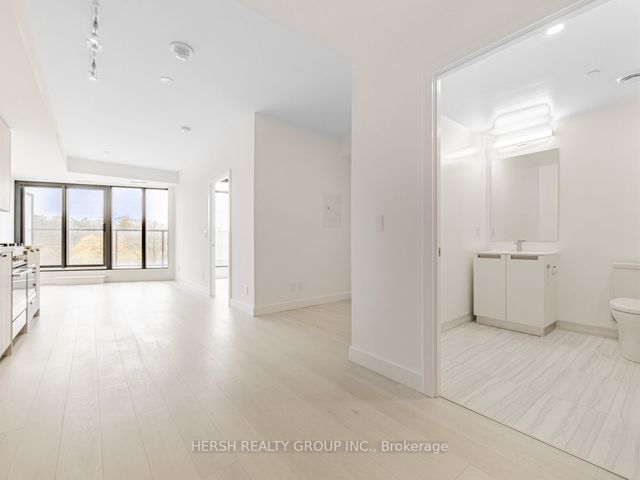 411 - 160 Kingsway Cres