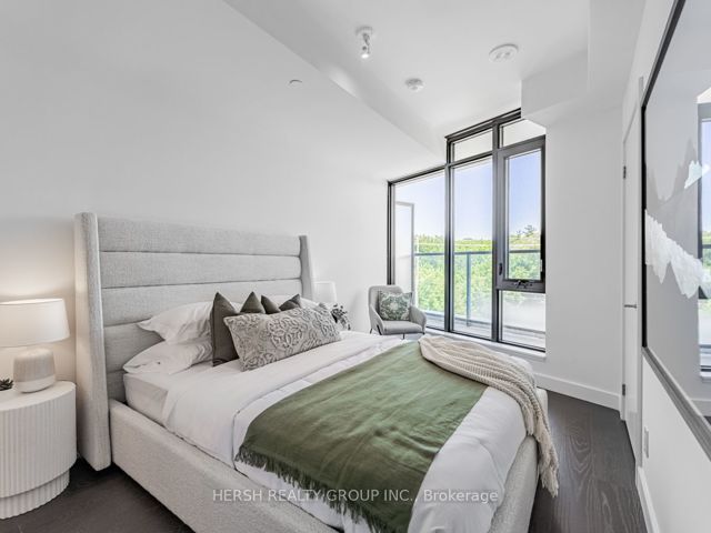 310 - 160 Kingsway Cres