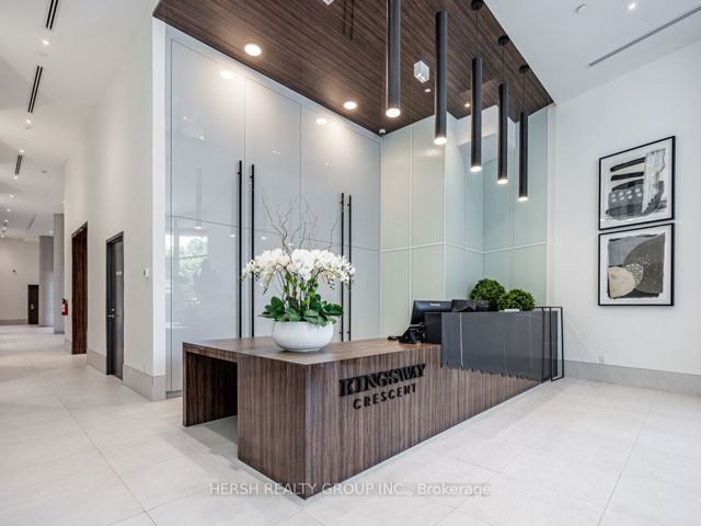 310 - 160 Kingsway Cres