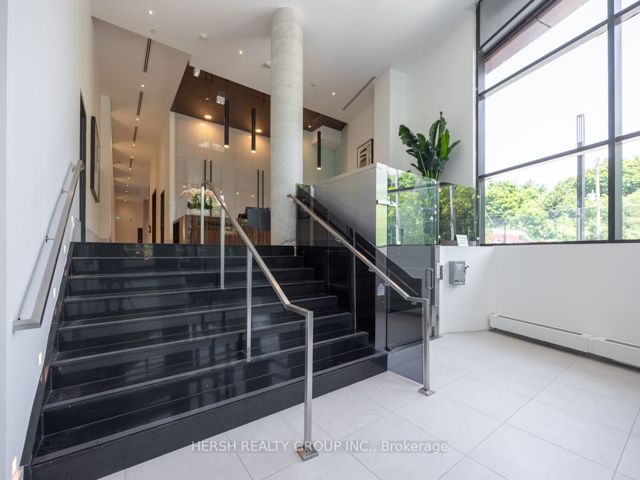 310 - 160 Kingsway Cres