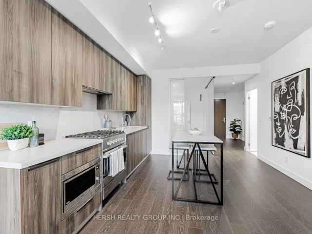310 - 160 Kingsway Cres