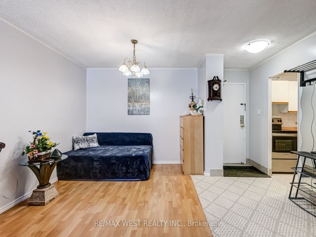 209 - 340 Dixon Rd