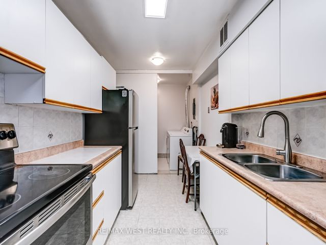 209 - 340 Dixon Rd