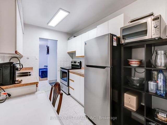 209 - 340 Dixon Rd