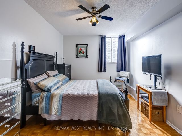 209 - 340 Dixon Rd