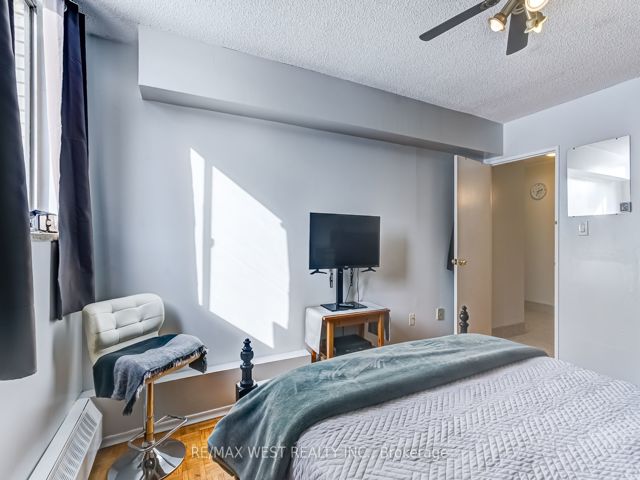 209 - 340 Dixon Rd