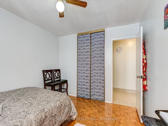 209 - 340 Dixon Rd