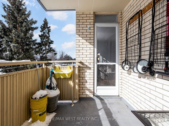 209 - 340 Dixon Rd