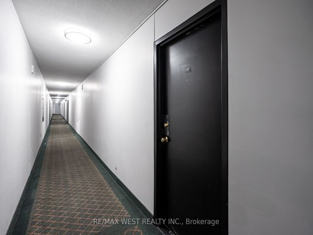 209 - 340 Dixon Rd