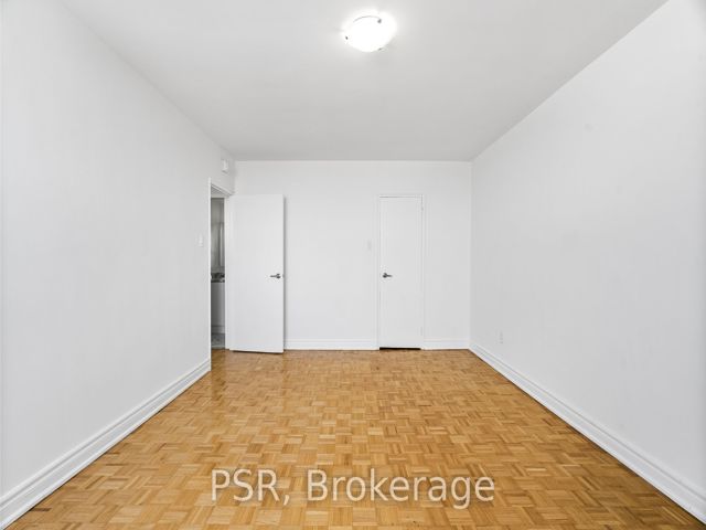 1016 - 1442 Lawrence Ave W
